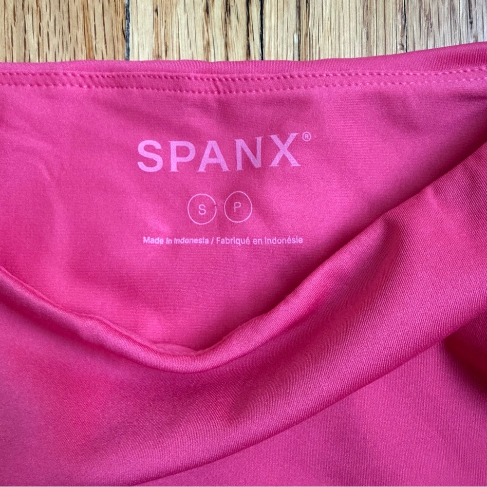 NWT Spanx Smooth Jersey High Neck Tank - Picture 2 of 4